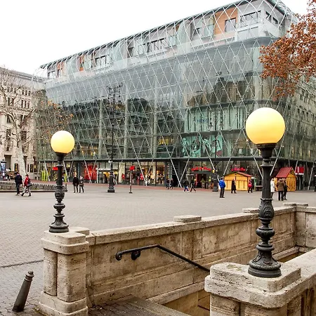 Fashion Street Botuiqe Budapest